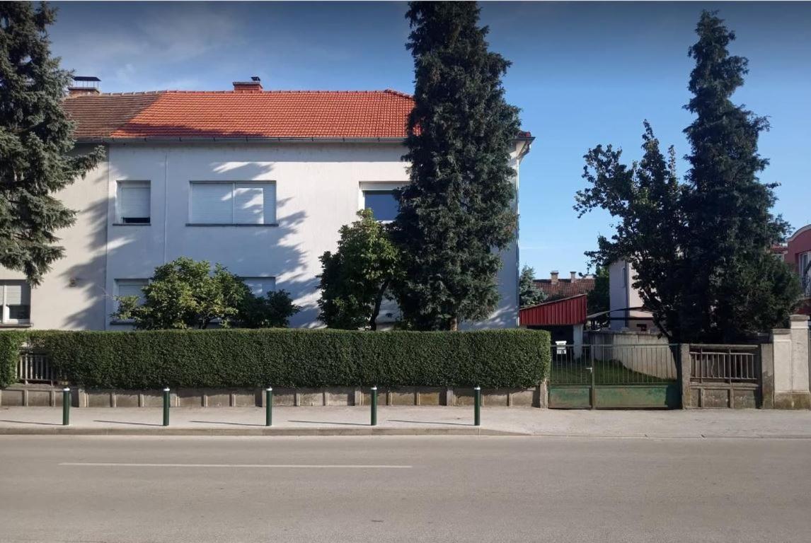 Lovely Flat, City Center With Free Parking Varaždin Exterior foto